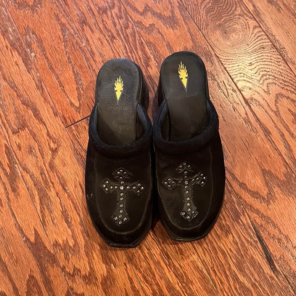 Women shoes